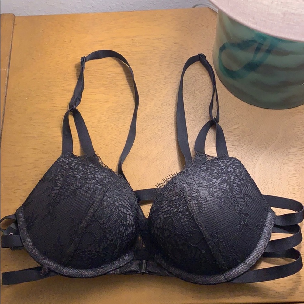 Gorgeous Front Clasp Push-Up Bra!